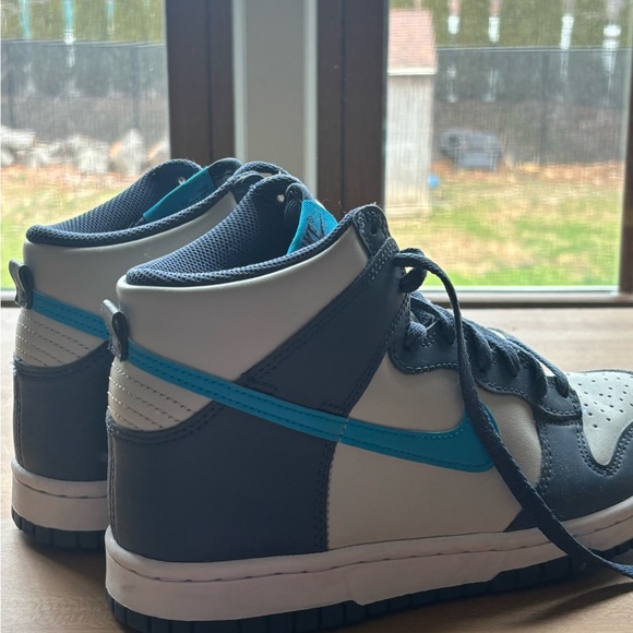 Brand new high top dunks - Picture 2 of 5